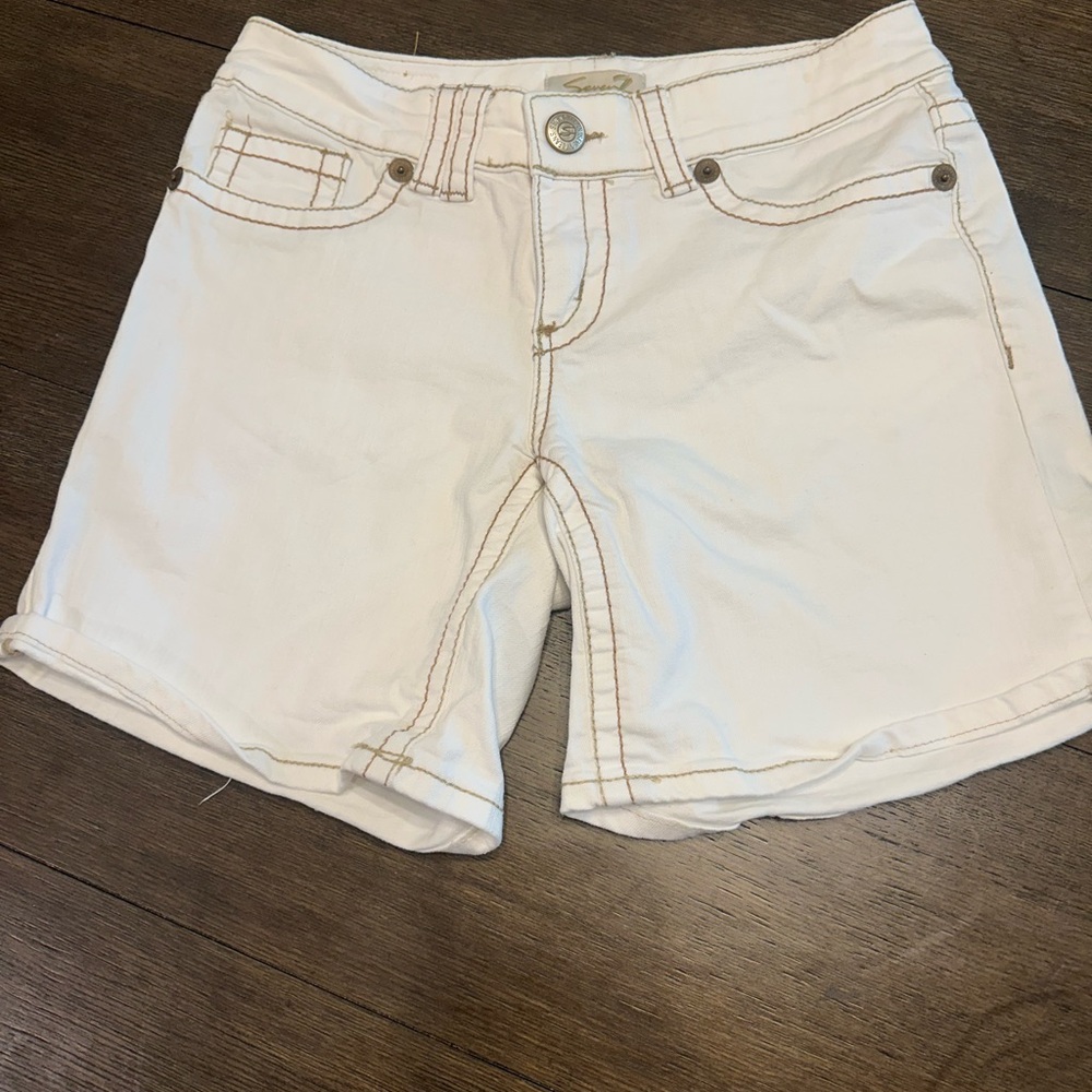 Seven7 Women's Cream Jean‎ Shorts